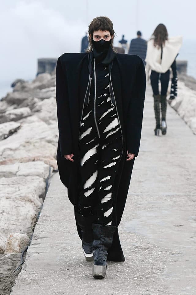 Ivana Manas in Rick Owens