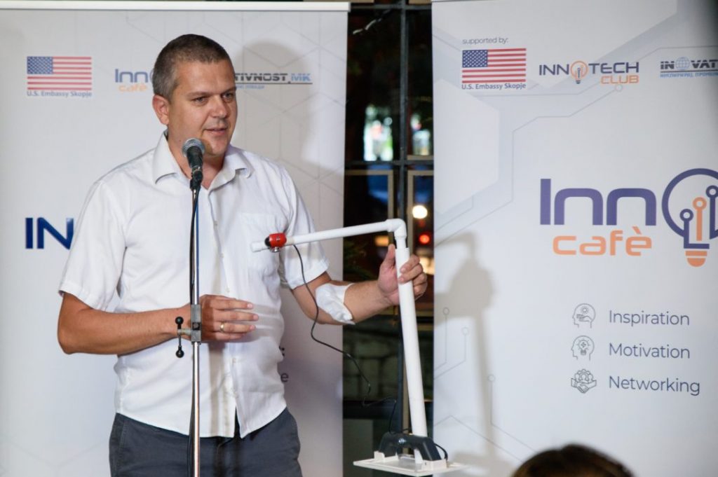 Macedonian high school teacher creates "Invention of the Year" to help Covid patients